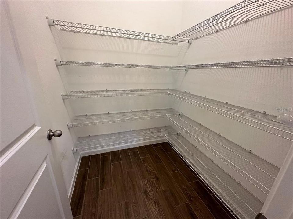 For Rent: $3,600 (4 beds, 3 baths, 2689 Square Feet)