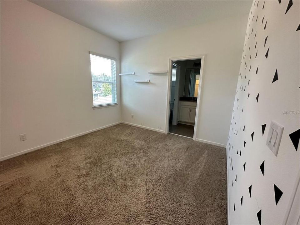 For Rent: $3,600 (4 beds, 3 baths, 2689 Square Feet)