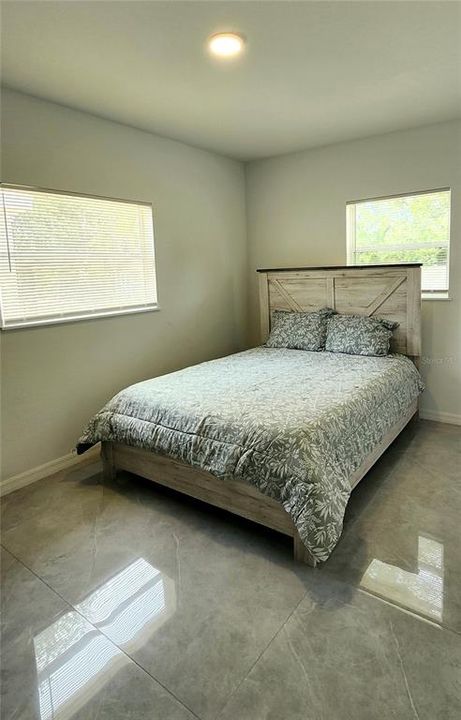 For Sale: $220,000 (2 beds, 1 baths, 720 Square Feet)