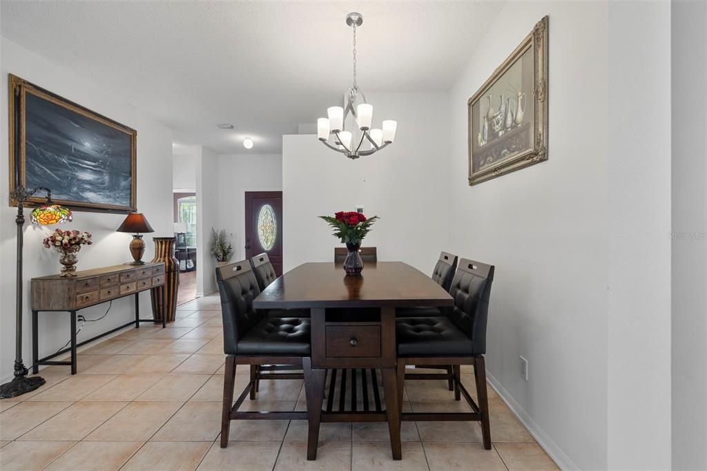 На продажу: $360,000 (3 спален, 2 ванн, 1330 Квадратных фут)