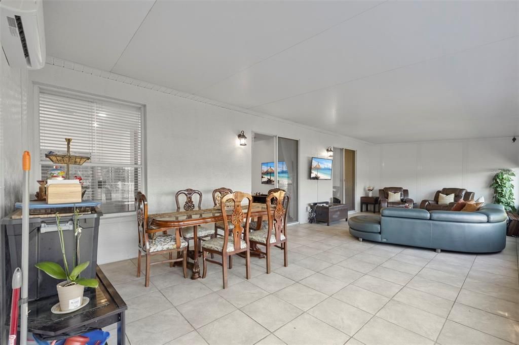 На продажу: $360,000 (3 спален, 2 ванн, 1330 Квадратных фут)