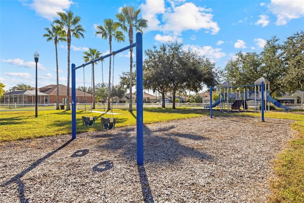 На продажу: $360,000 (3 спален, 2 ванн, 1330 Квадратных фут)