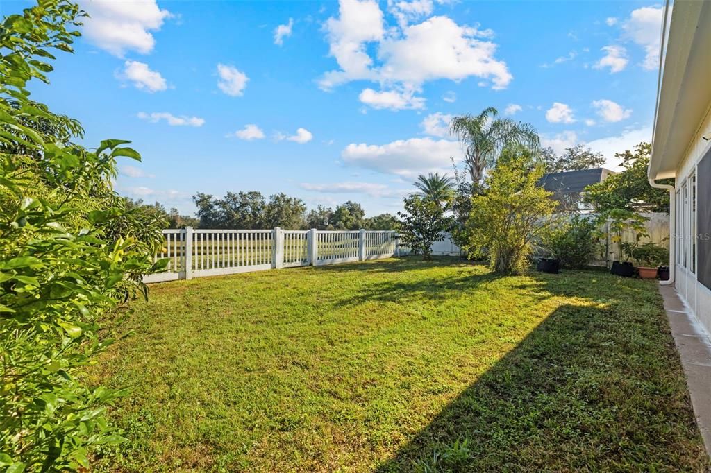 На продажу: $360,000 (3 спален, 2 ванн, 1330 Квадратных фут)