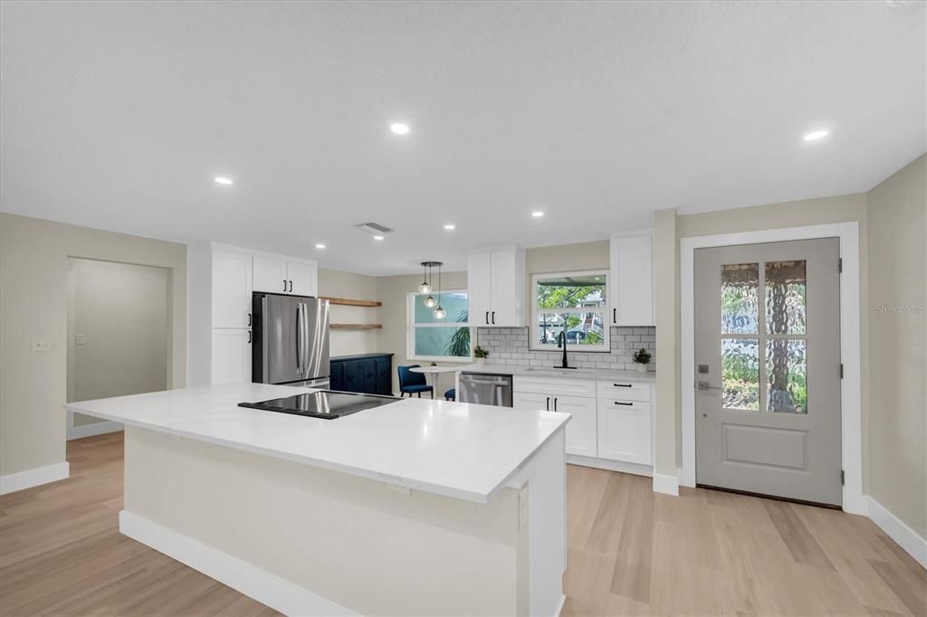 For Sale: $550,000 (3 beds, 2 baths, 1764 Square Feet)