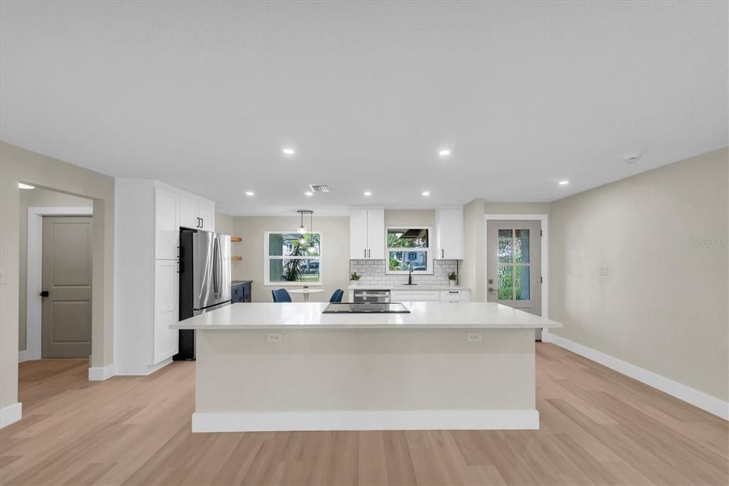 For Sale: $550,000 (3 beds, 2 baths, 1764 Square Feet)