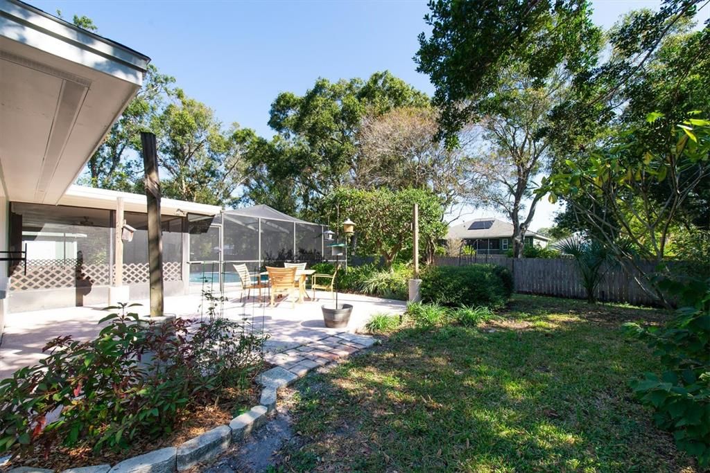 For Sale: $550,000 (3 beds, 2 baths, 1764 Square Feet)