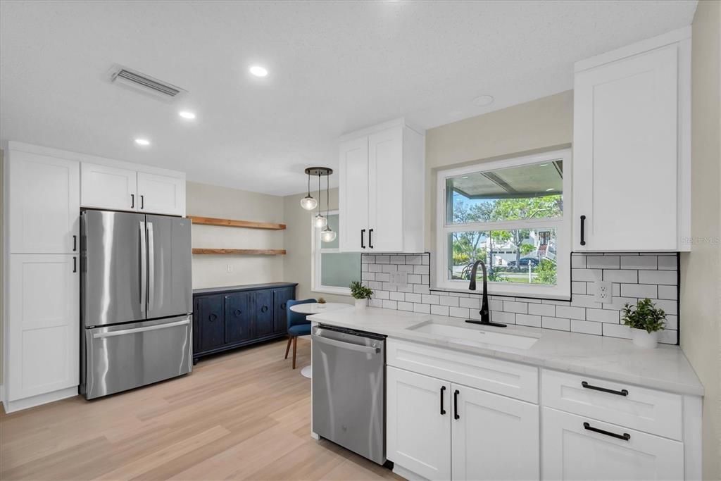 For Sale: $550,000 (3 beds, 2 baths, 1764 Square Feet)