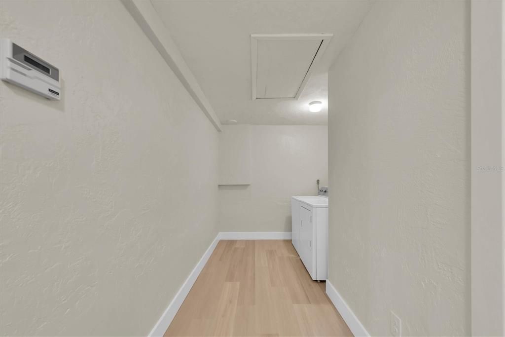 For Sale: $550,000 (3 beds, 2 baths, 1764 Square Feet)