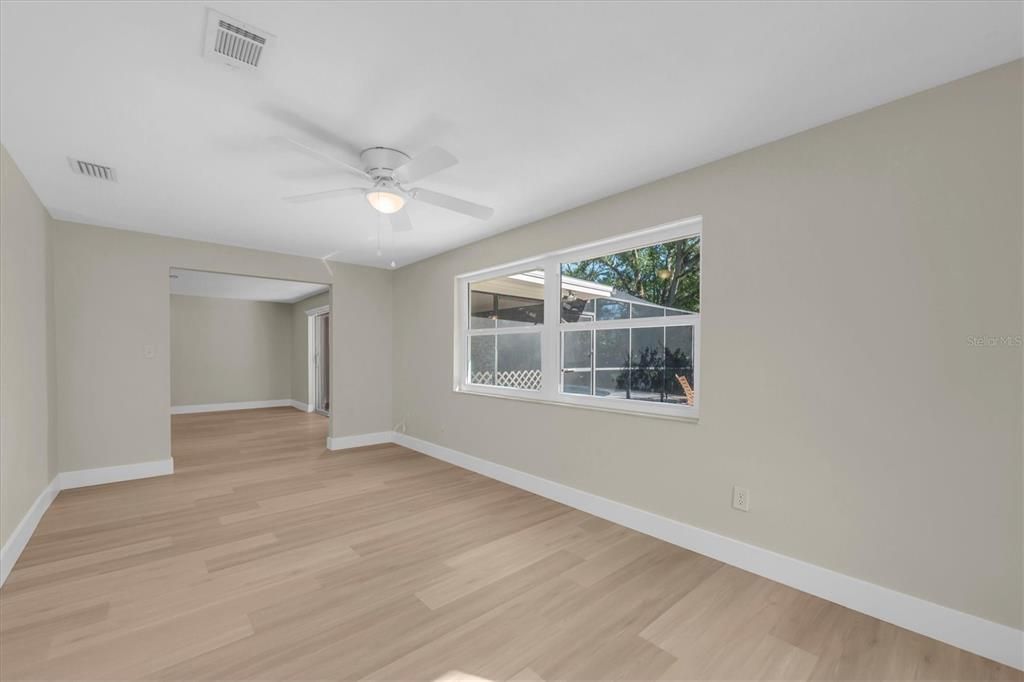For Sale: $550,000 (3 beds, 2 baths, 1764 Square Feet)