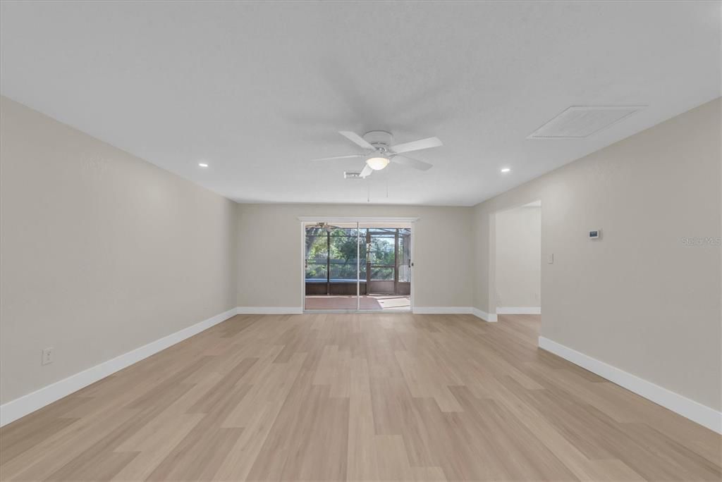 For Sale: $550,000 (3 beds, 2 baths, 1764 Square Feet)