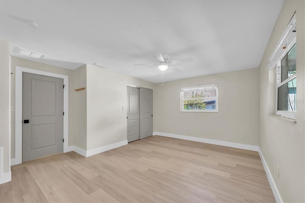 For Sale: $550,000 (3 beds, 2 baths, 1764 Square Feet)