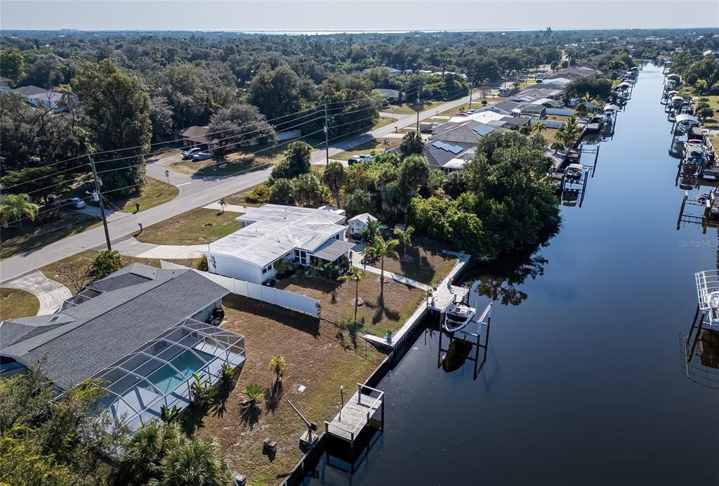 For Sale: $429,000 (3 beds, 2 baths, 1672 Square Feet)