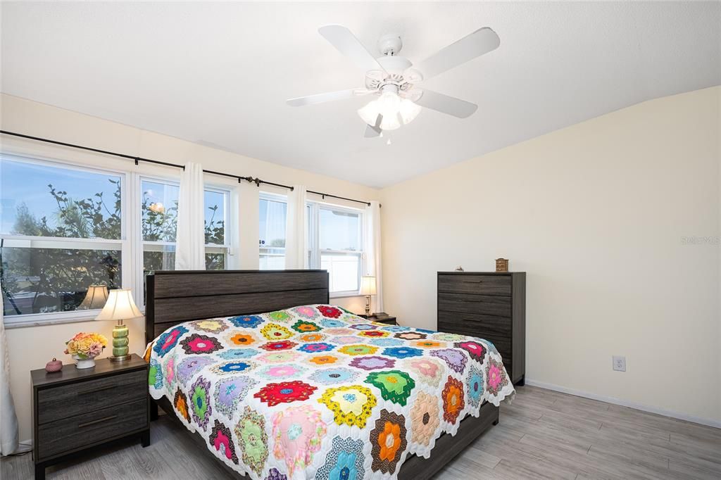 For Sale: $429,000 (3 beds, 2 baths, 1672 Square Feet)