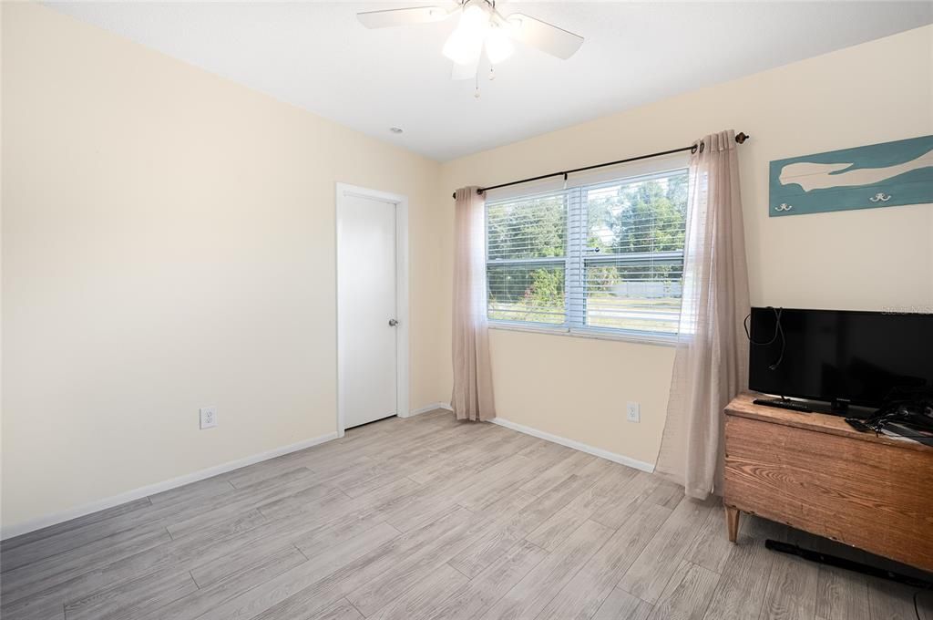 For Sale: $429,000 (3 beds, 2 baths, 1672 Square Feet)