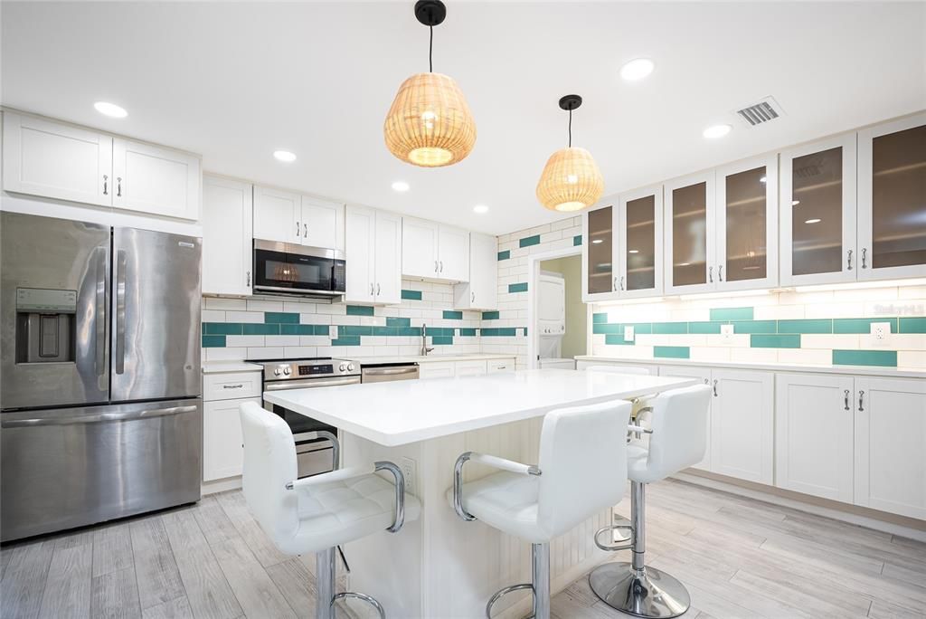 For Sale: $429,000 (3 beds, 2 baths, 1672 Square Feet)