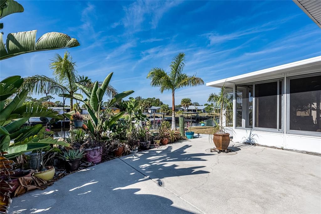 For Sale: $429,000 (3 beds, 2 baths, 1672 Square Feet)