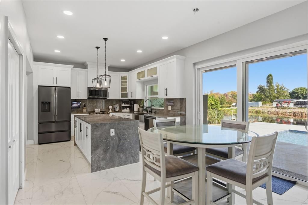 На продажу: $1,349,000 (5 спален, 3 ванн, 3206 Квадратных фут)