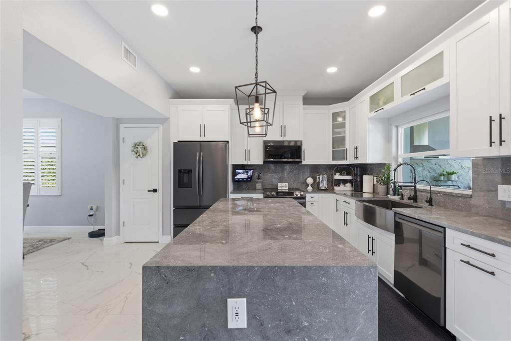 На продажу: $1,349,000 (5 спален, 3 ванн, 3206 Квадратных фут)