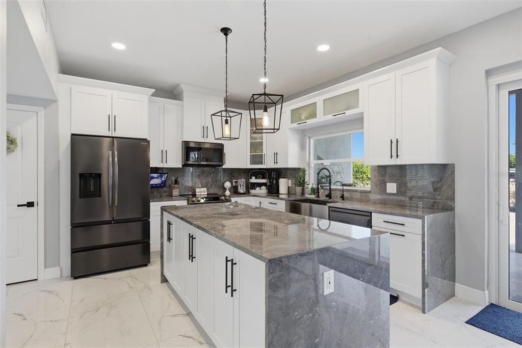 На продажу: $1,349,000 (5 спален, 3 ванн, 3206 Квадратных фут)