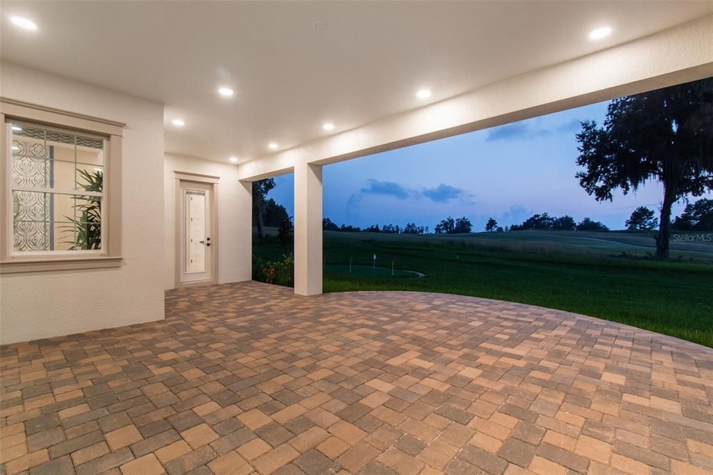 En Venta: $1,199,990 (3 camas, 3 baños, 3087 Pies cuadrados)