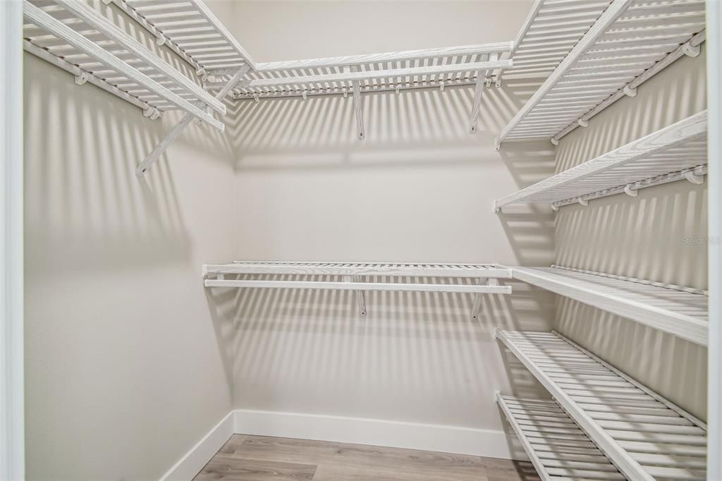 En Venta: $1,199,990 (3 camas, 3 baños, 3087 Pies cuadrados)