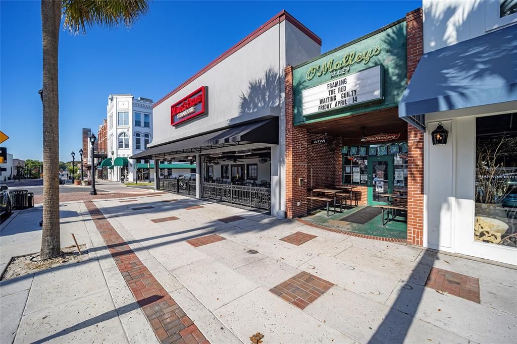 For Sale: $324,900 (2 beds, 1 baths, 912 Square Feet)