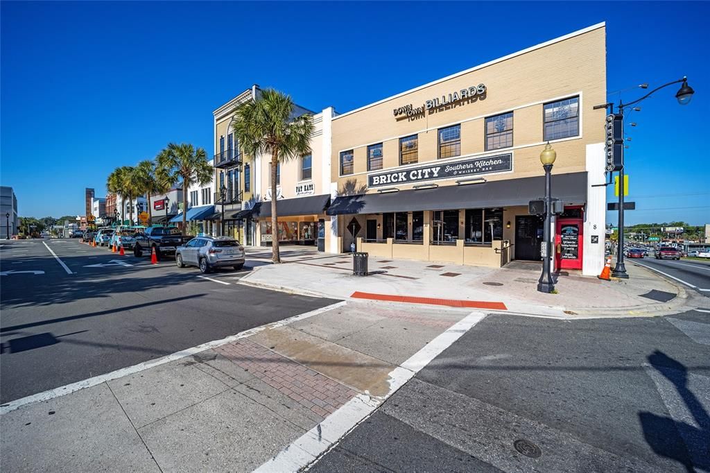 For Sale: $324,900 (2 beds, 1 baths, 912 Square Feet)