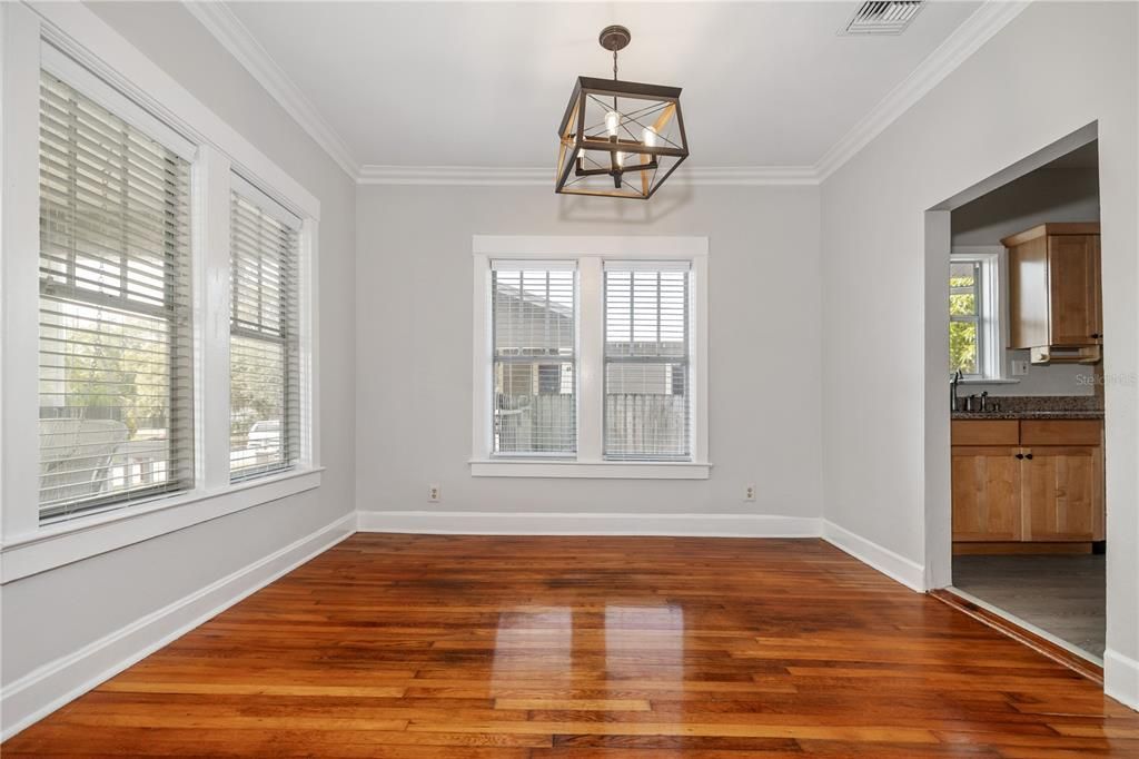 В аренду: $2,300 (3 спален, 2 ванн, 1316 Квадратных фут)