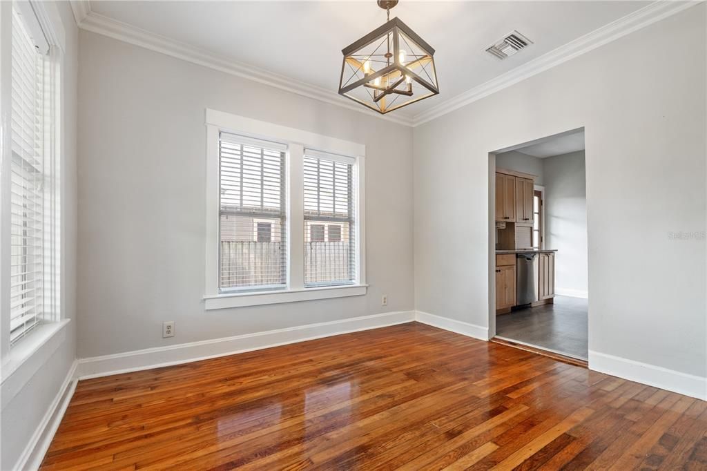 В аренду: $2,300 (3 спален, 2 ванн, 1316 Квадратных фут)