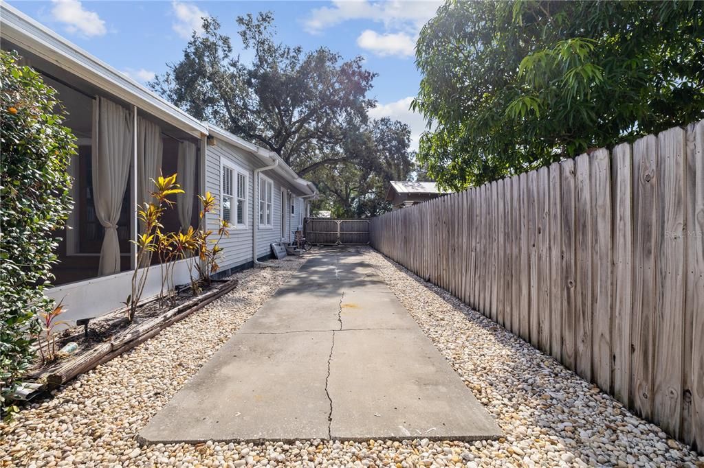 В аренду: $2,300 (3 спален, 2 ванн, 1316 Квадратных фут)