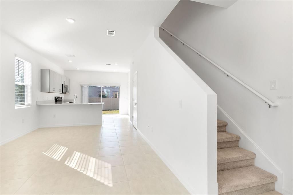 For Rent: $1,800 (2 beds, 2 baths, 1205 Square Feet)