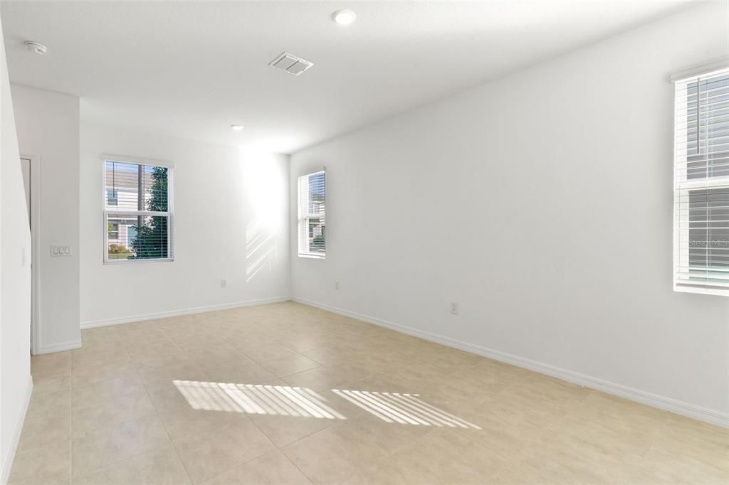 For Rent: $1,800 (2 beds, 2 baths, 1205 Square Feet)