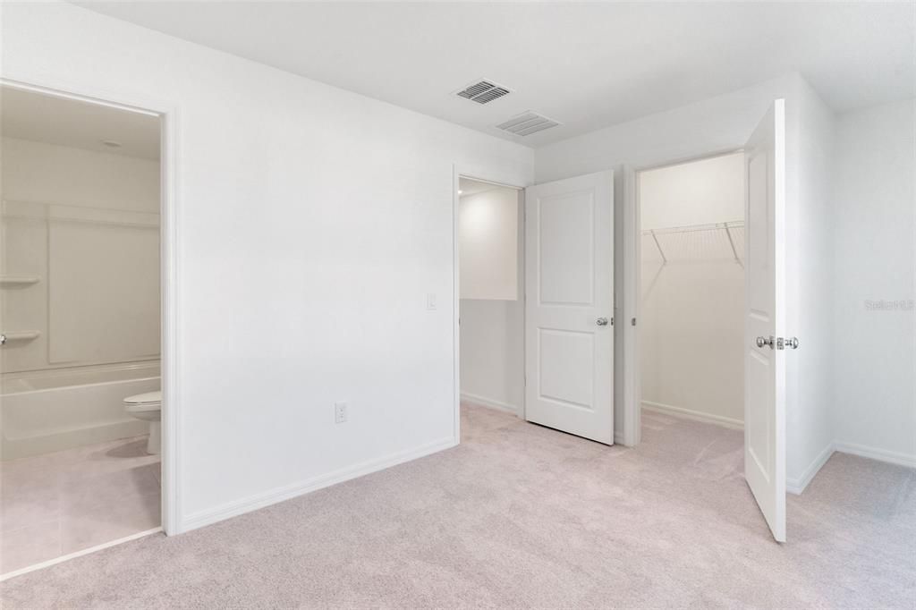 For Rent: $1,800 (2 beds, 2 baths, 1205 Square Feet)