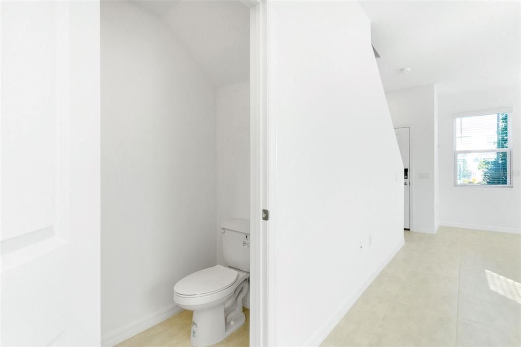 For Rent: $1,800 (2 beds, 2 baths, 1205 Square Feet)