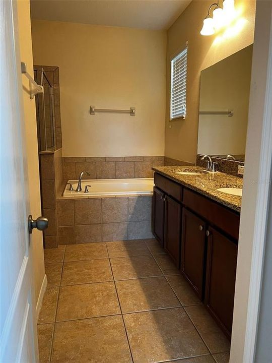 出租: $2,500 (3 贝兹, 2 浴室, 1670 平方英尺)