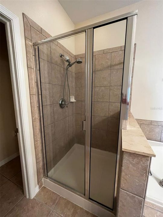 出租: $2,500 (3 贝兹, 2 浴室, 1670 平方英尺)