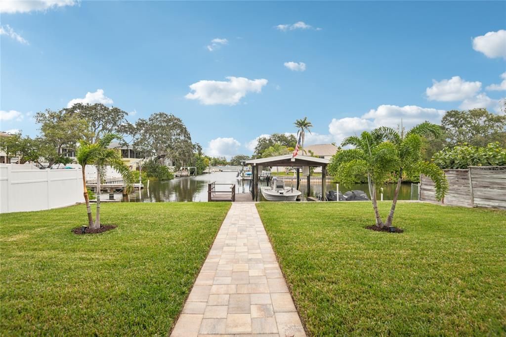 En Venta: $649,000 (4 camas, 3 baños, 2080 Pies cuadrados)