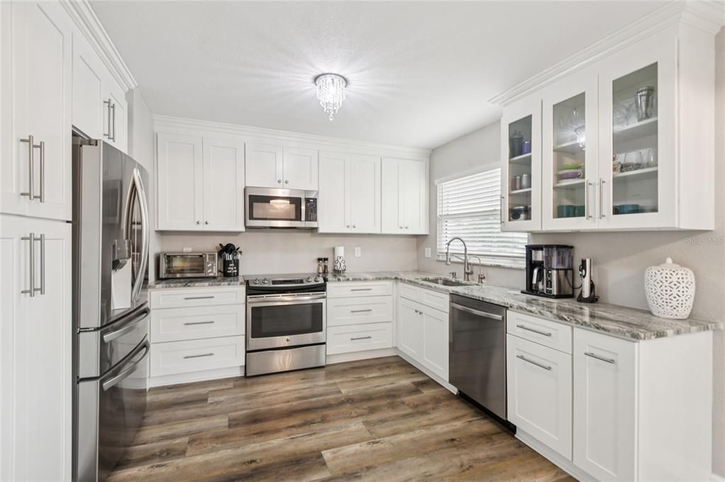 En Venta: $649,000 (4 camas, 3 baños, 2080 Pies cuadrados)