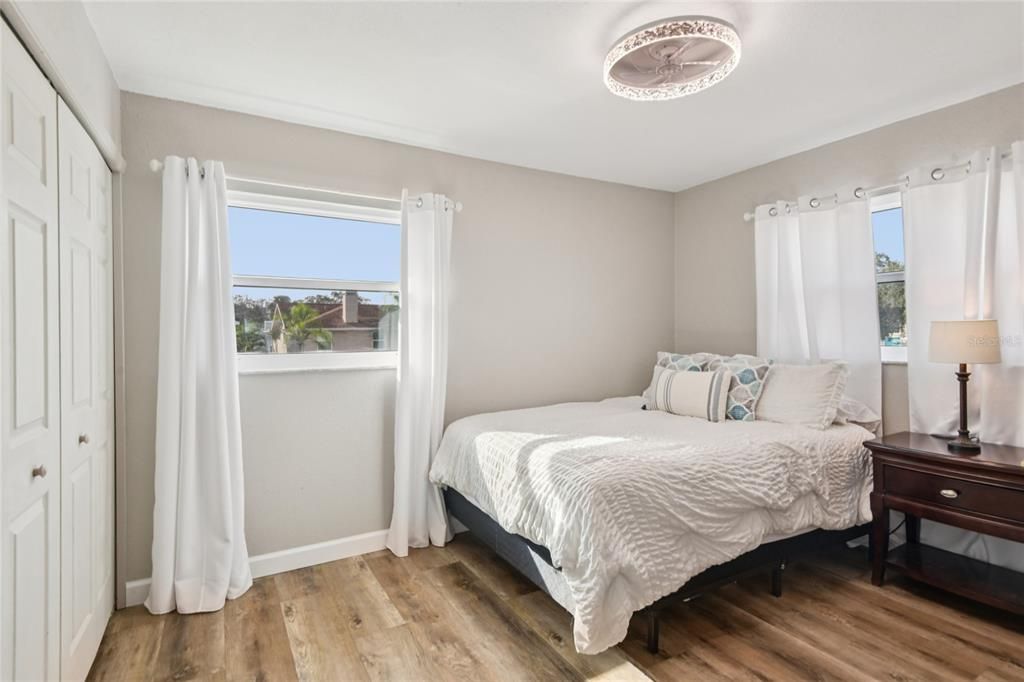 En Venta: $649,000 (4 camas, 3 baños, 2080 Pies cuadrados)