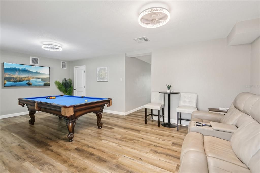 En Venta: $649,000 (4 camas, 3 baños, 2080 Pies cuadrados)