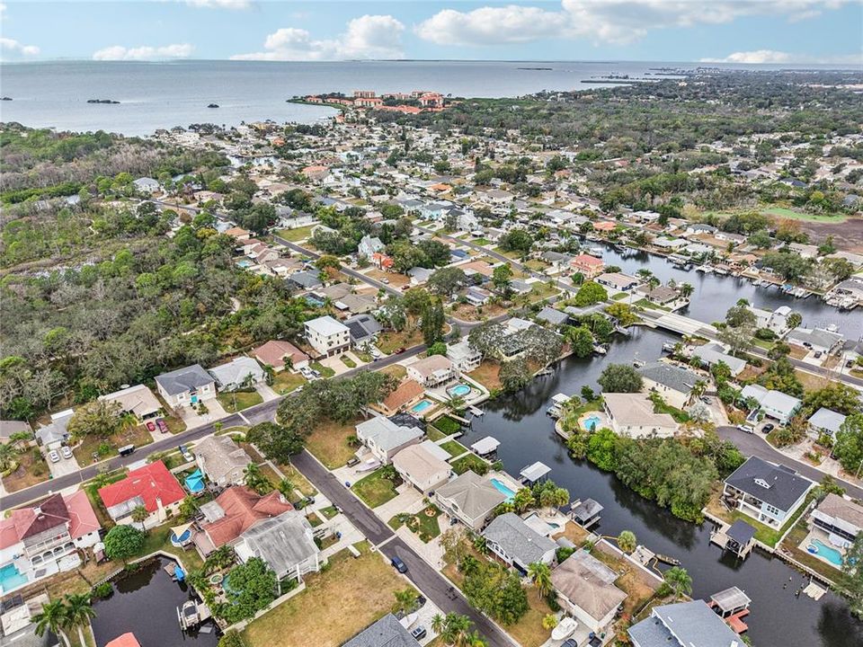 En Venta: $649,000 (4 camas, 3 baños, 2080 Pies cuadrados)