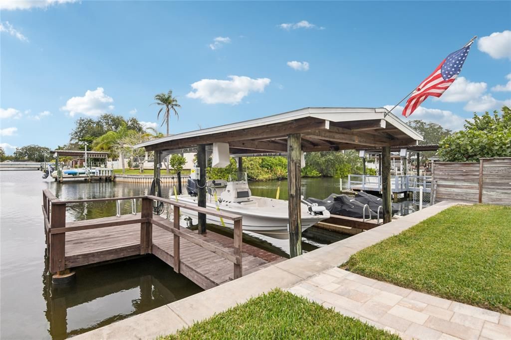 En Venta: $649,000 (4 camas, 3 baños, 2080 Pies cuadrados)