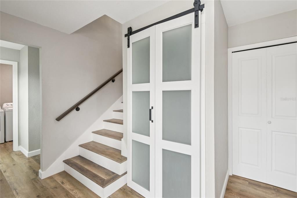 En Venta: $649,000 (4 camas, 3 baños, 2080 Pies cuadrados)