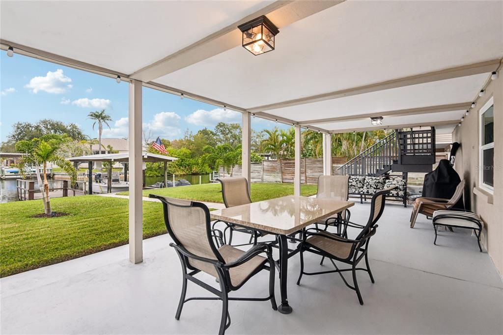 En Venta: $649,000 (4 camas, 3 baños, 2080 Pies cuadrados)