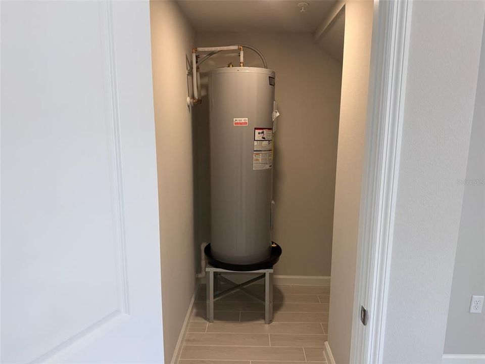 出租: $2,450 (3 贝兹, 2 浴室, 1693 平方英尺)