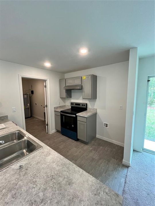 For Sale: $261,990 (3 beds, 2 baths, 1060 Square Feet)