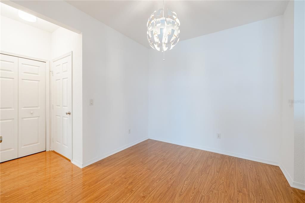 For Sale: $219,900 (2 beds, 2 baths, 1179 Square Feet)