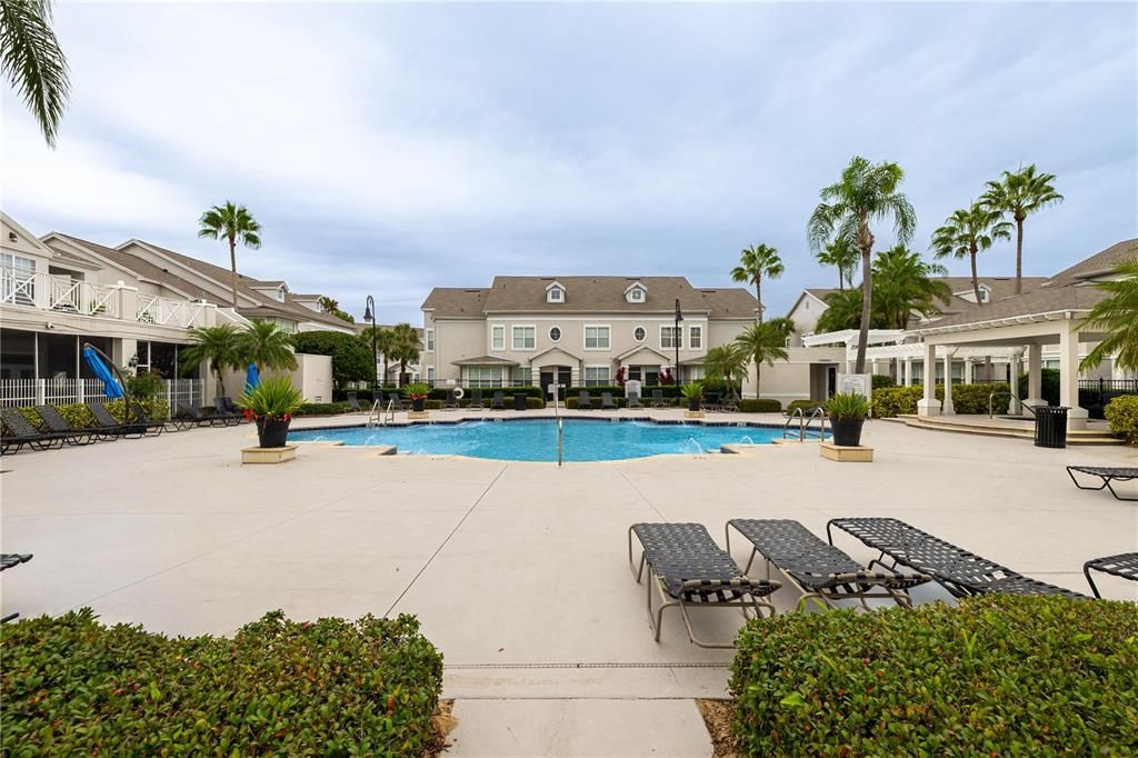 For Sale: $219,900 (2 beds, 2 baths, 1179 Square Feet)