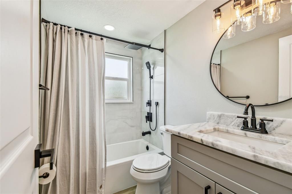 出租: $2,295 (3 贝兹, 2 浴室, 1704 平方英尺)