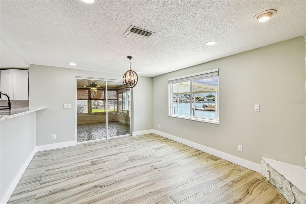 出租: $2,295 (3 贝兹, 2 浴室, 1704 平方英尺)